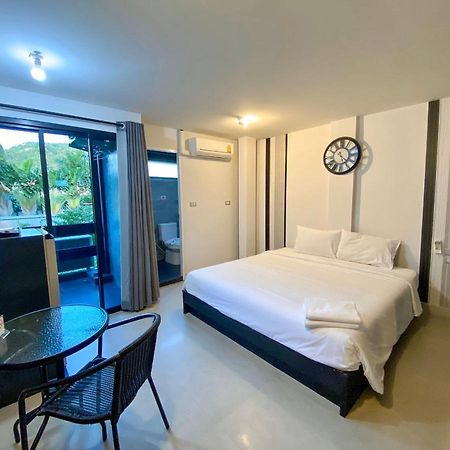 Beam House Hotel Patong Buitenkant foto