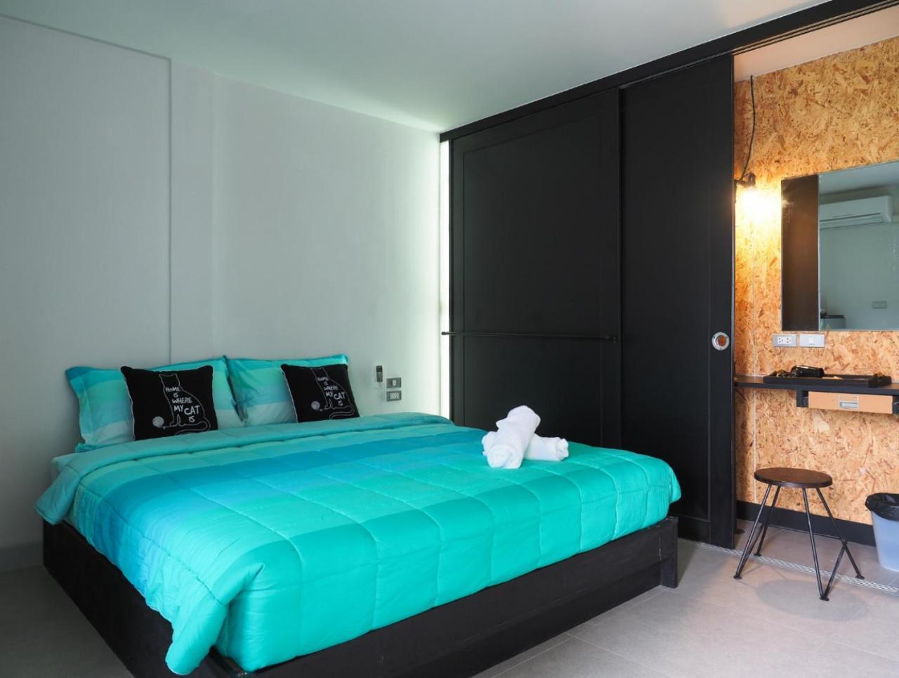 Beam House Hotel Patong Buitenkant foto