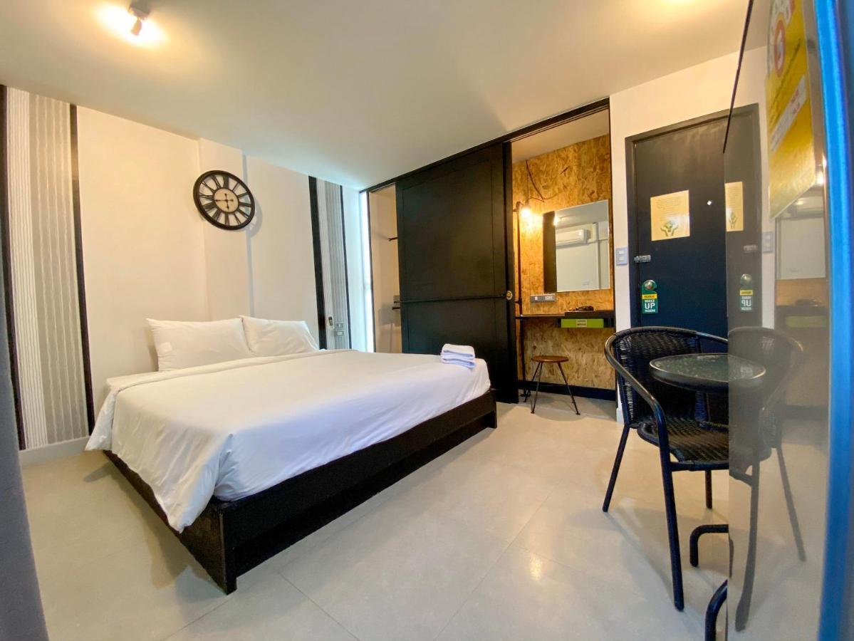 Beam House Hotel Patong Buitenkant foto